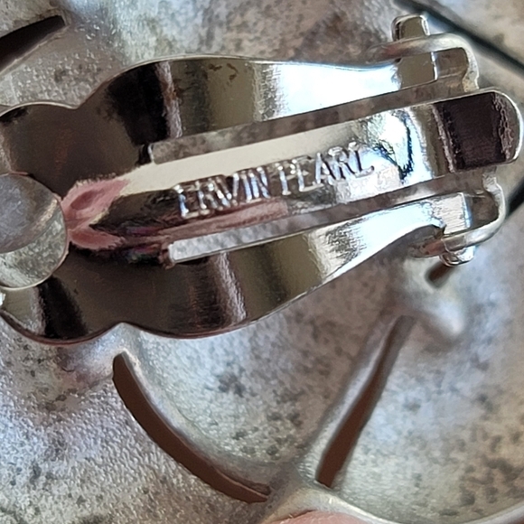 Vintage Earrings Shoe Clips Matte Silvertone Clip On Earrings #764 - Picture 5 of 10